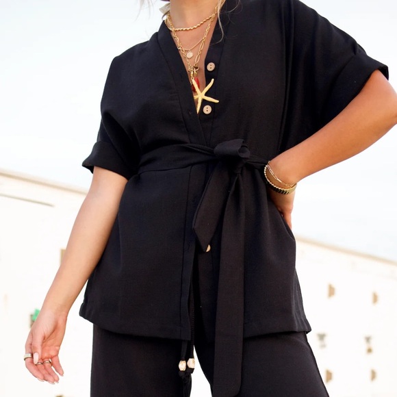 How Do You Wear That Short Sleeve Button Down Black S/M - Picture 1 of 5